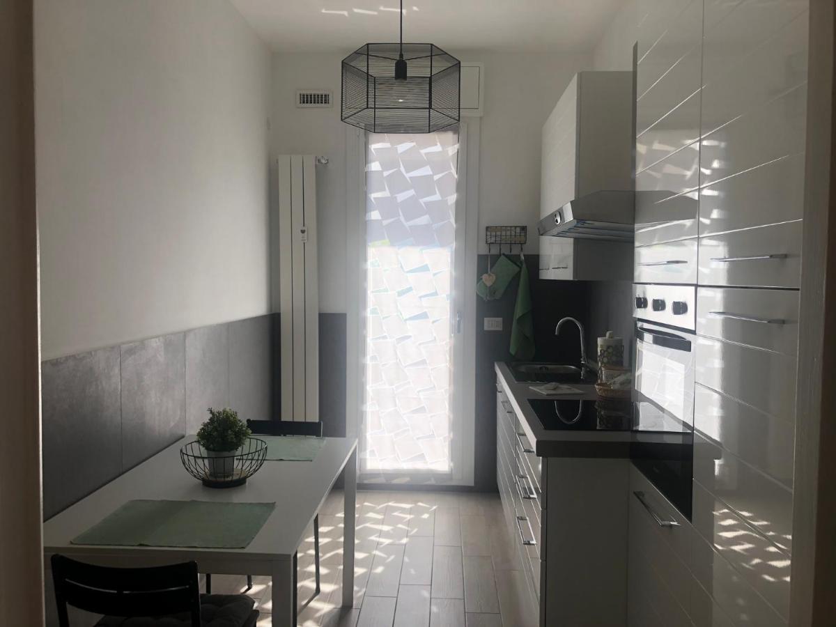 Appartamento Veronica, Per Lavoro E Relax Corsico Exterior foto