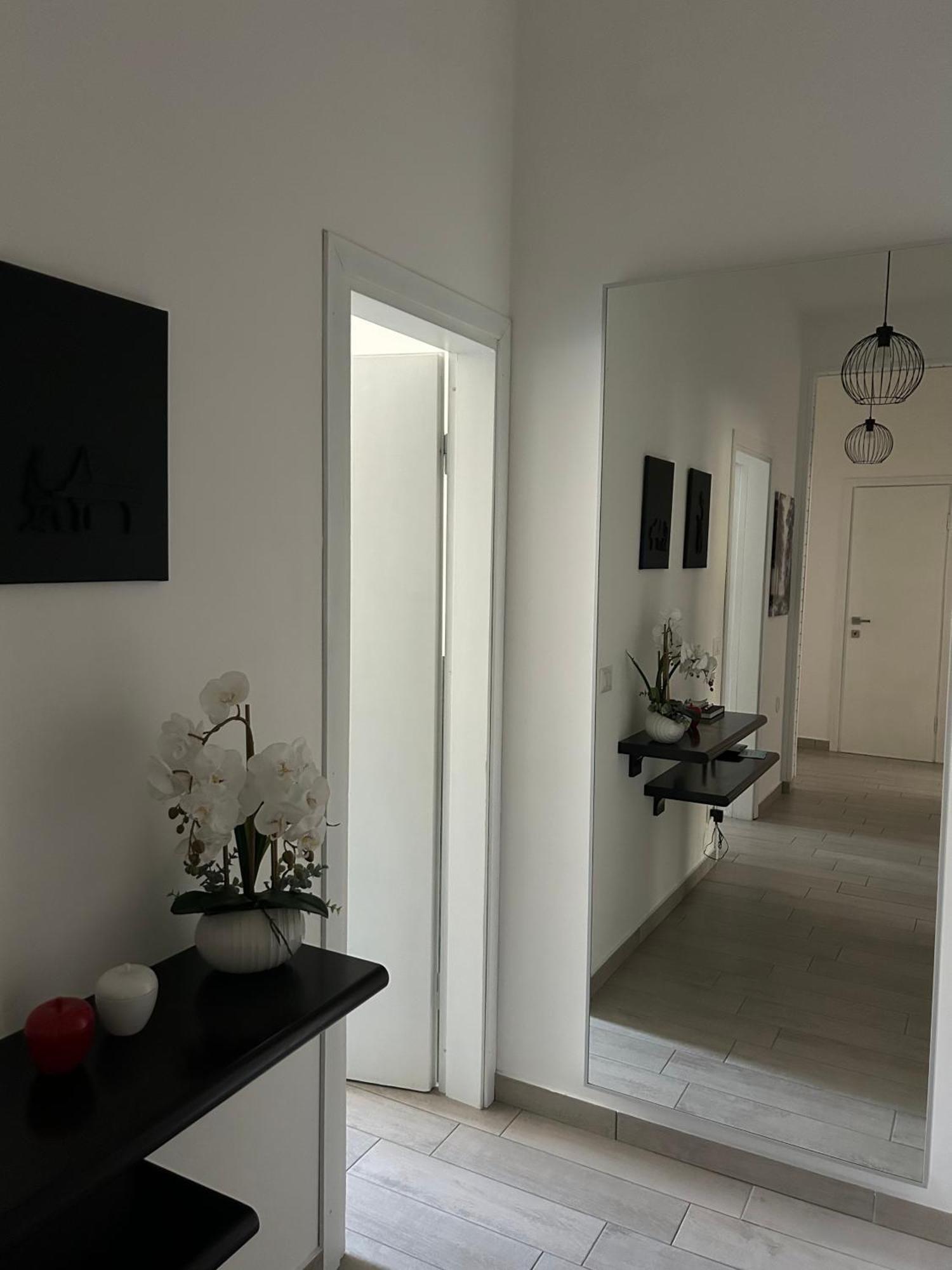 Appartamento Veronica, Per Lavoro E Relax Corsico Exterior foto